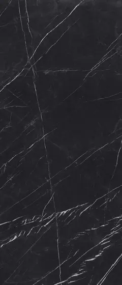 Grande lastra in gres porcellanato effetto marmo nero con venature bianche